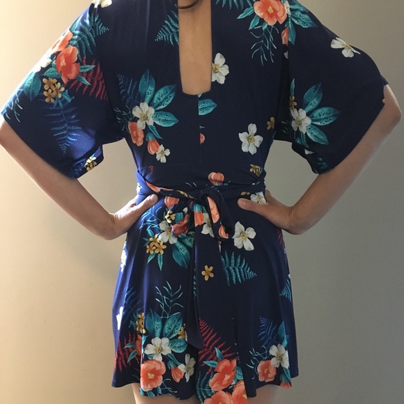 Express Romper - Picture 4 of 6